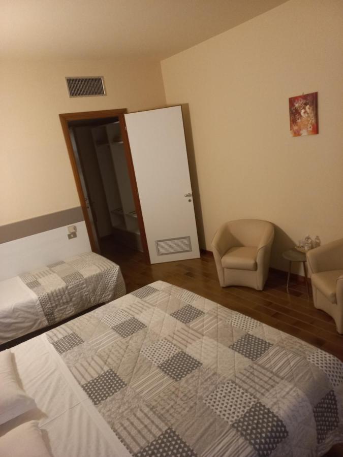 Park Hotel Castel San Pietro Terme Extérieur photo